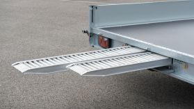 2700P402T205 Flatbed trailer (with accessories)